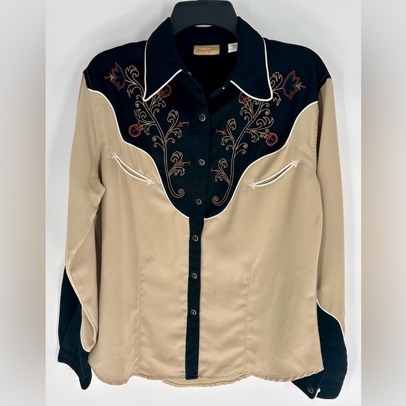 Wrangler Women’s Retro Premium Western Pearl Snap Shirt Long Sleeve Size M - Picture 1 of 5